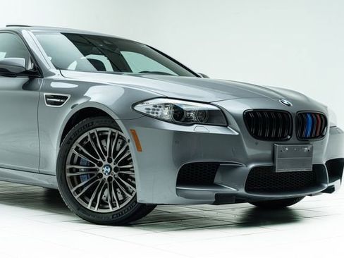 Used 2013 BMW M5 RWD image 4