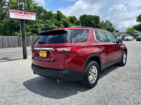 Used 2019 Chevrolet Traverse LT FWD image 2