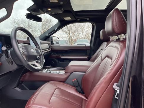 Used 2022 Ford Expedition Max Limited image 11