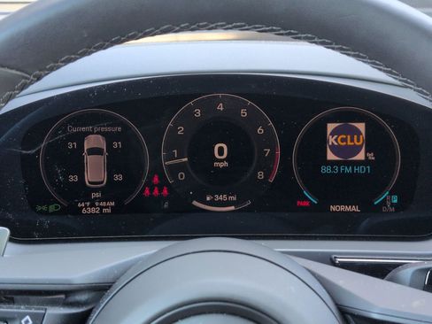 Certified 2025 Porsche Cayenne S AWD/4WD image 17