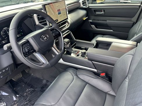 New 2025 Toyota Tundra Platinum image 8
