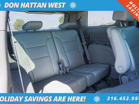 Used 2021 GMC Acadia SLT w/ Trailering Package image 24