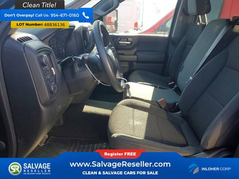 Used 2022 Chevrolet Silverado 2500 Custom w/ Custom Value Package image 9