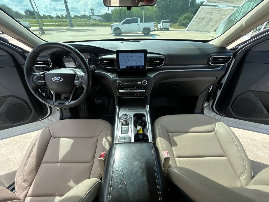 Used 2020 Ford Explorer XLT w/ Equipment Group 202A RWD image 20