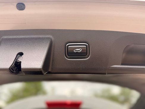 Used 2022 Kia Telluride EX w/ EX Premium Package image 22