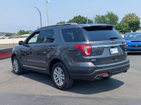 Used 2018 Ford Explorer XLT w/ Equipment Group 202A AWD/4WD image 7