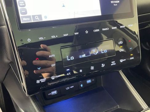 Used 2024 Hyundai Tucson Limited image 9