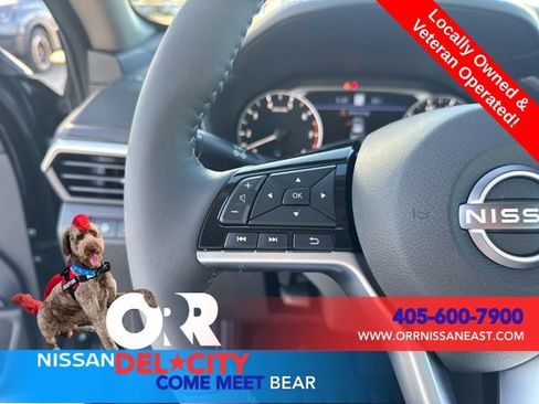 Used 2025 Nissan Altima 2.5 SL FWD image 25