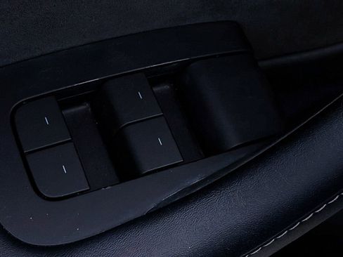 Used 2022 Tesla Model 3 Standard Range image 15