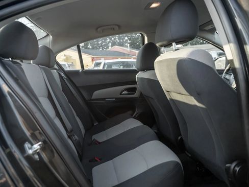 Used 2016 Chevrolet Cruze LS image 10