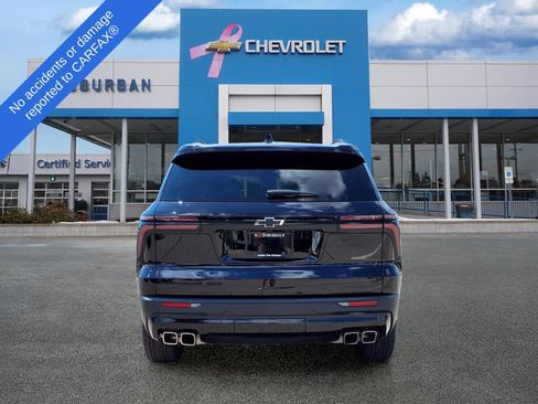 Used 2024 Chevrolet Traverse LT w/ Midnight/Sport Edition AWD/4WD image 7
