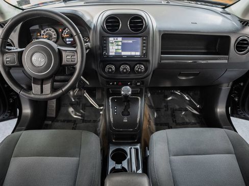 Used 2017 Jeep Patriot Latitude image 22