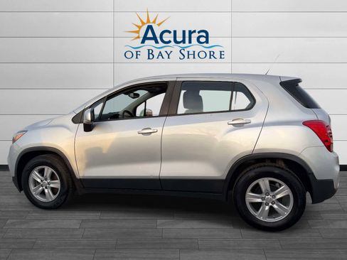 Used 2019 Chevrolet Trax LS image 4