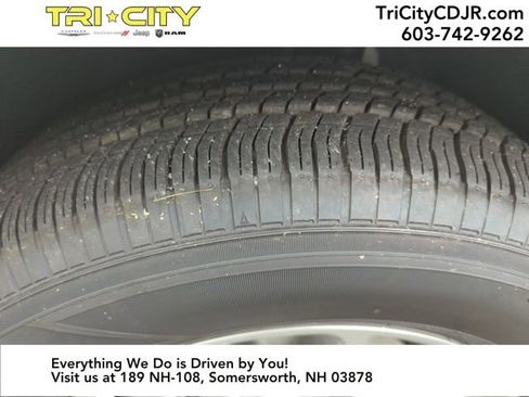 New 2026 Chrysler Voyager LX image 27