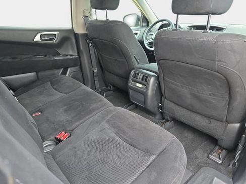 Used 2015 Nissan Pathfinder S AWD/4WD image 13
