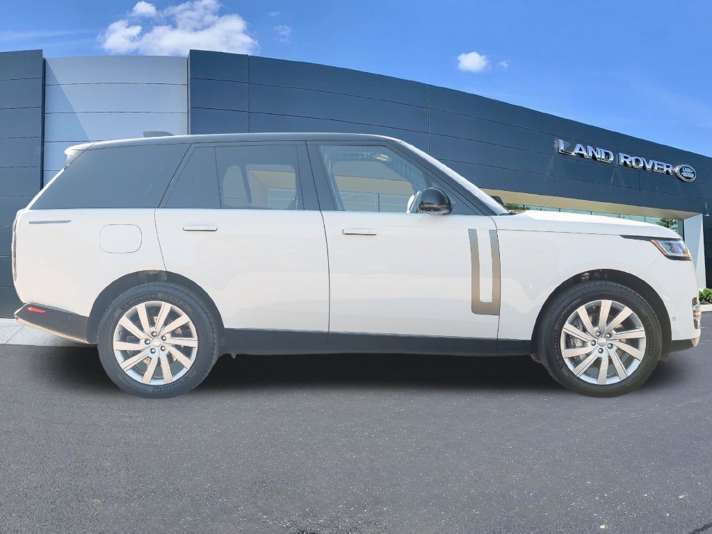 Used 2023 Land Rover Range Rover SE AWD/4WD image 8