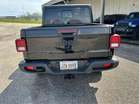 Used 2022 Jeep Gladiator Sport image 9