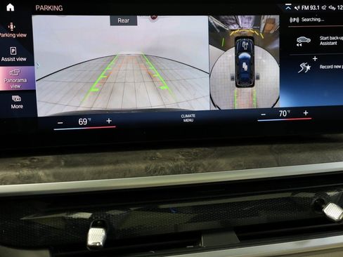 Used 2023 BMW X7 xDrive40i w/ M Sport Package image 7