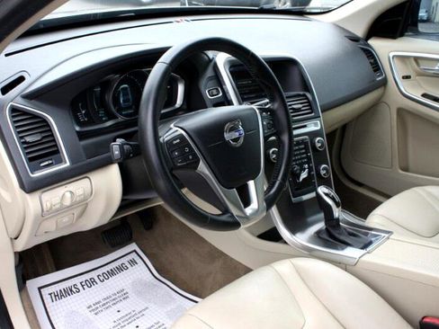 Used 2015 Volvo XC60 T6 w/ Protection Package image 9