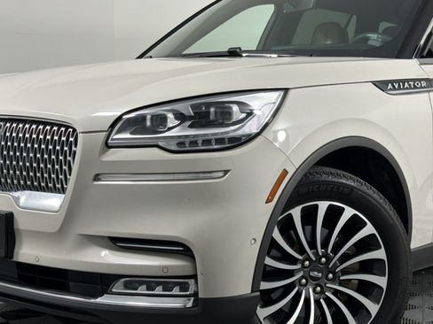Used 2022 Lincoln Aviator Reserve w/ Equipment Group 201A AWD/4WD image 12