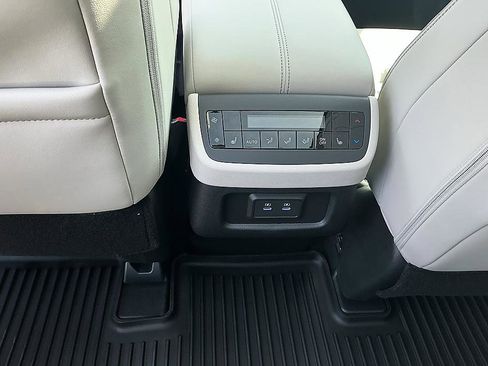 New 2026 Nissan Pathfinder SL image 23