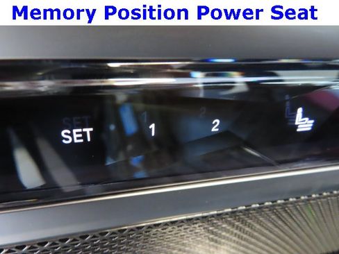 Used 2025 BMW 740i image 21