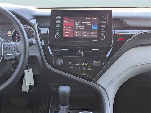 Used 2022 Toyota Camry LE image 16