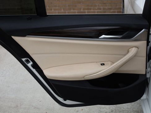 Used 2017 BMW 540i image 16