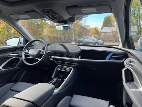 New 2025 Audi Q5 Premium Plus AWD/4WD image 16