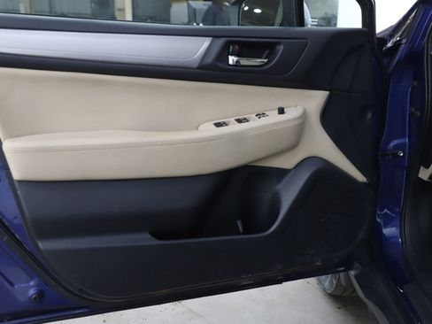 Used 2015 Subaru Outback 2.5i Premium image 19