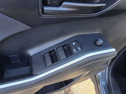 Certified 2023 Toyota Highlander LE image 19