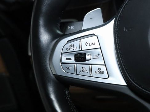 Certified 2022 BMW 750i xDrive 750i xDrive w/ Executive Package image 23