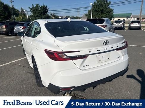 Used 2025 Toyota Camry SE FWD image 15