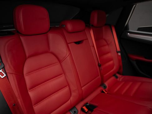 Used 2016 Porsche Macan Turbo AWD/4WD image 66