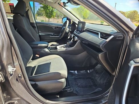 Used 2022 Toyota RAV4 LE image 21