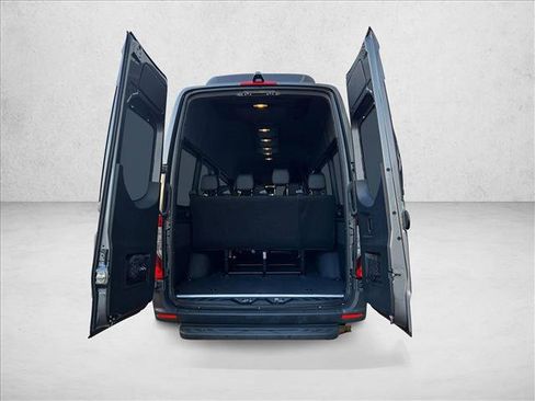 Used 2024 Mercedes-Benz Sprinter 2500 image 2