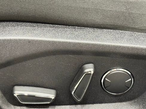 Used 2019 Ford Fusion SE image 19