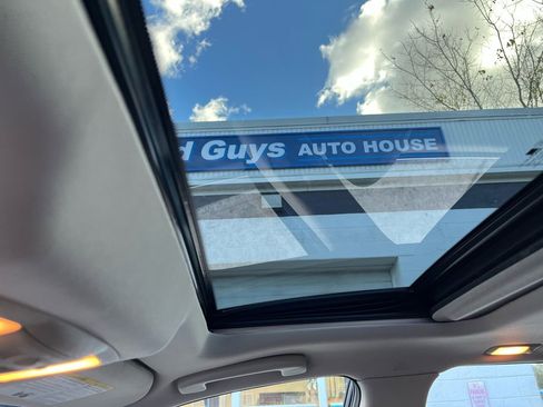 Used 2013 INFINITI G37 x Sedan w/ Premium Pkg image 19