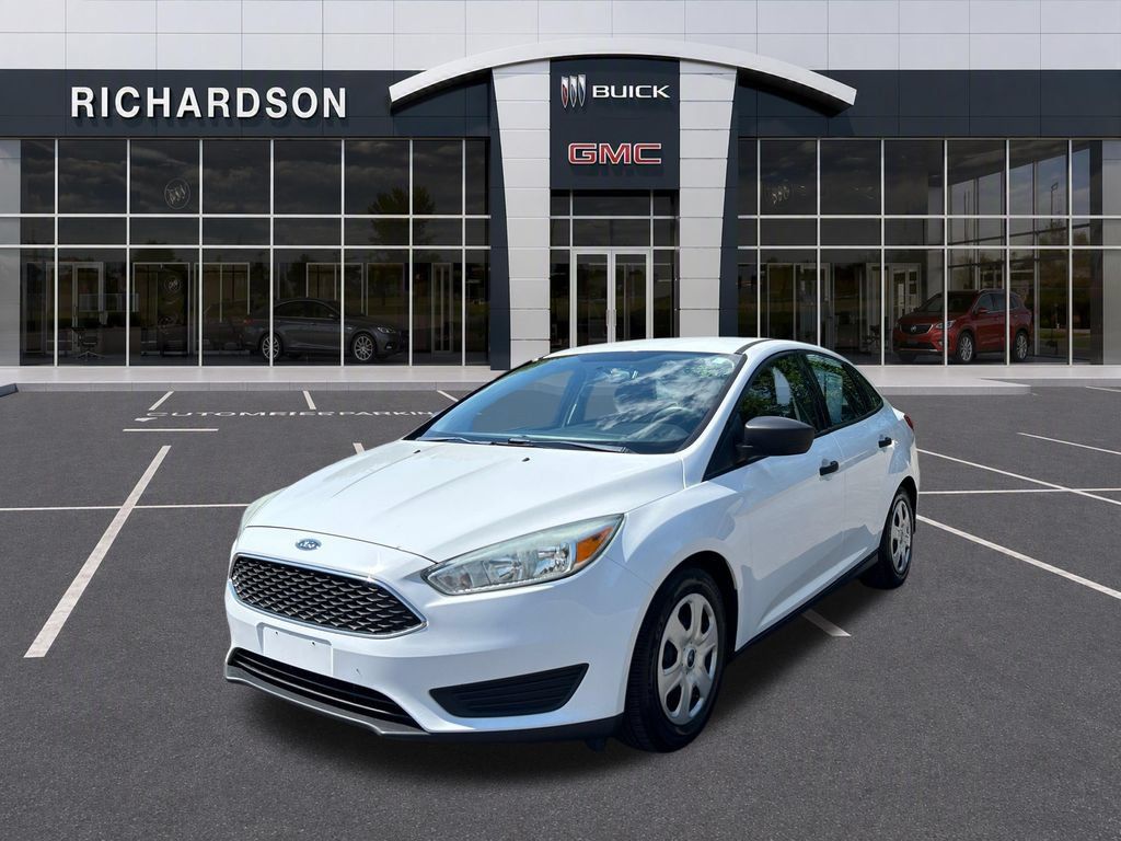 Used 2015 Ford Focus S FWD 360° Tour