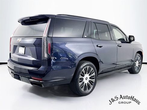 Used 2022 Cadillac Escalade Sport Platinum image 7