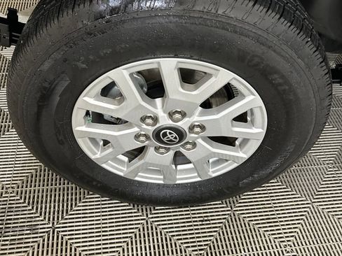 Used 2024 Toyota Tacoma SR image 23