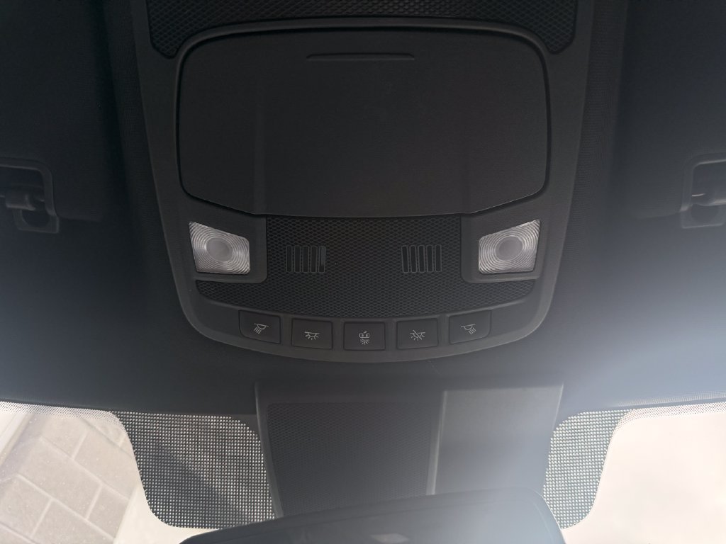 Used 2022 Ford F250 Lariat w/ Black Appearance Package AWD/4WD image 30