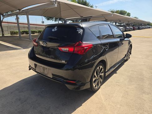 Used 2017 Toyota Corolla iM FWD image 3