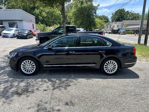 Used 2016 Volkswagen Passat 1.8T SE FWD image 3