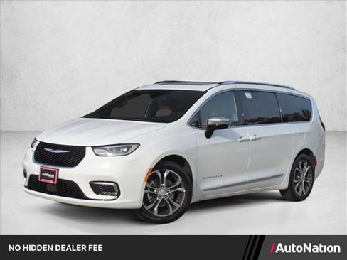 New 2026 Chrysler Pacifica Pinnacle FWD image 1