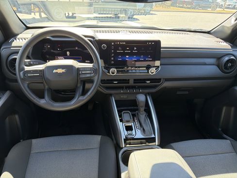 Used 2025 Chevrolet Colorado W/T image 22