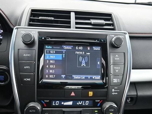 Used 2016 Toyota Camry XSE w/ Moonroof Package FWD image 19