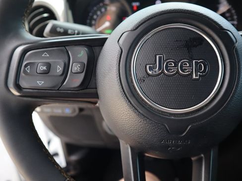 Used 2024 Jeep Wrangler Unlimited w/ Convenience Group AWD/4WD image 21
