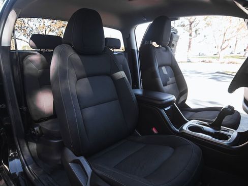 Used 2019 Chevrolet Colorado LT image 16