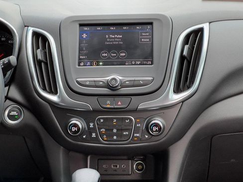 Used 2024 Chevrolet Equinox LT image 8